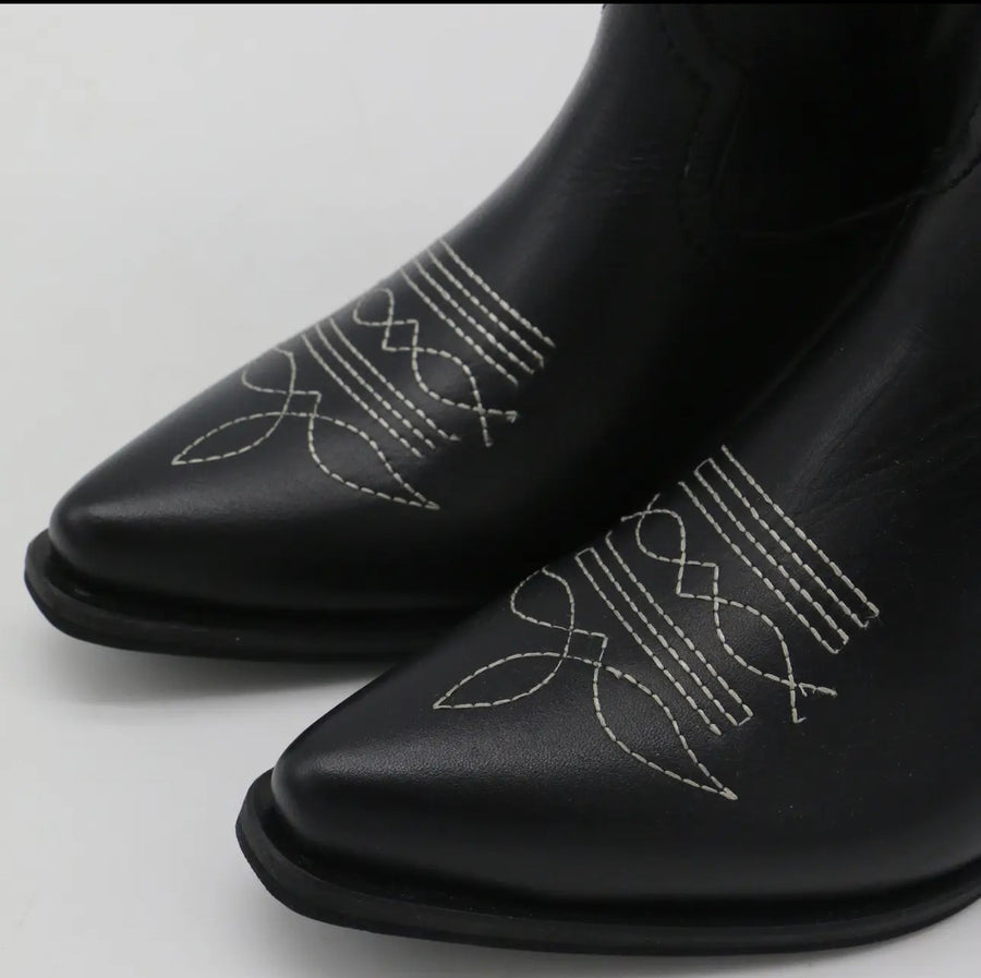 Moonrise Leather Western Cowboy Boots - Coastal Cowgirls
